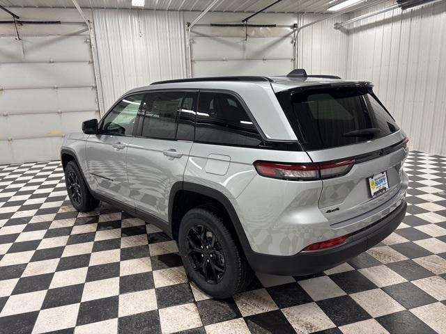 new 2026 Jeep Grand Cherokee car, priced at $45,618