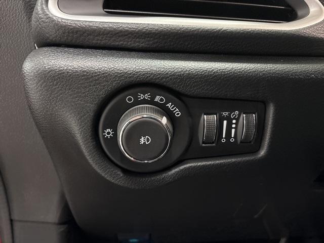 new 2026 Chrysler Pacifica car, priced at $46,000