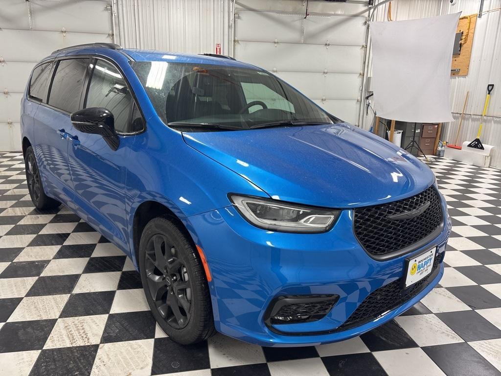 new 2026 Chrysler Pacifica car, priced at $46,500