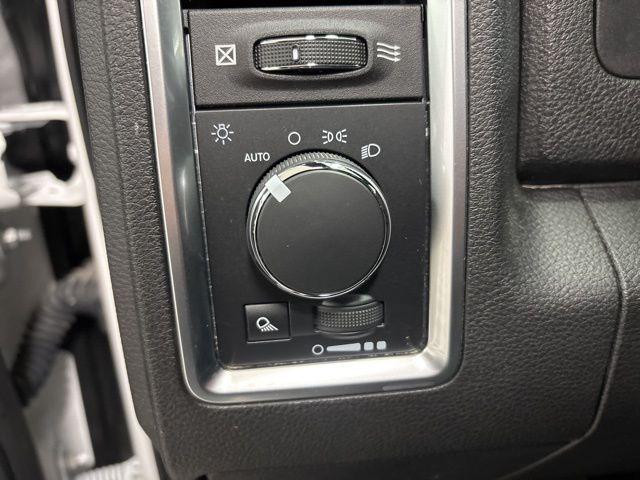 used 2022 Ram 1500 Classic car, priced at $28,220