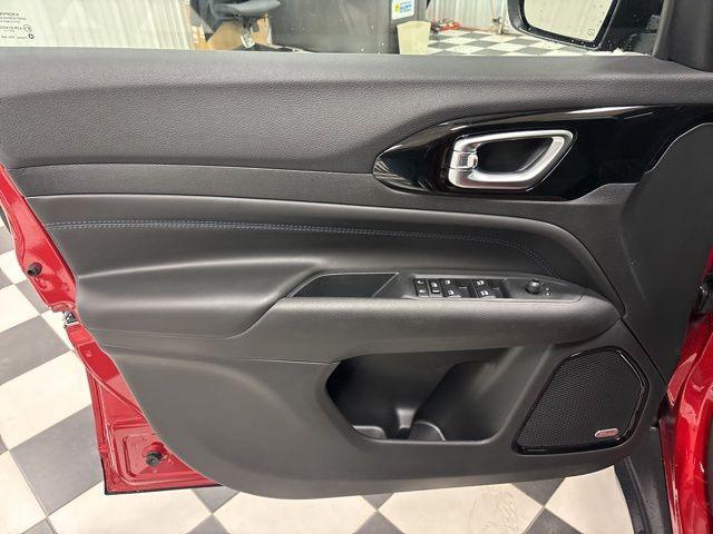 new 2026 Jeep Compass car, priced at $33,250