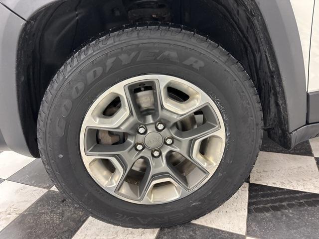 used 2019 Jeep Cherokee car, priced at $13,500