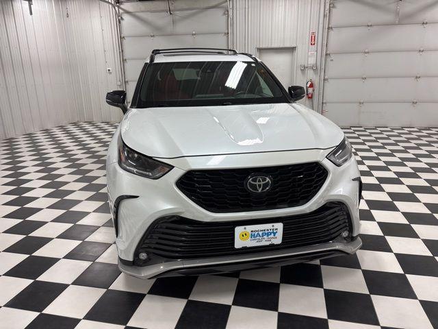 used 2023 Toyota Highlander car, priced at $37,470