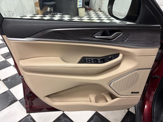 used 2022 Jeep Grand Cherokee car, priced at $28,079