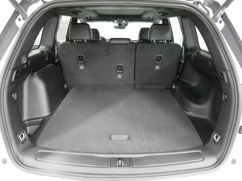 new 2025 Jeep Grand Cherokee car, priced at $45,134