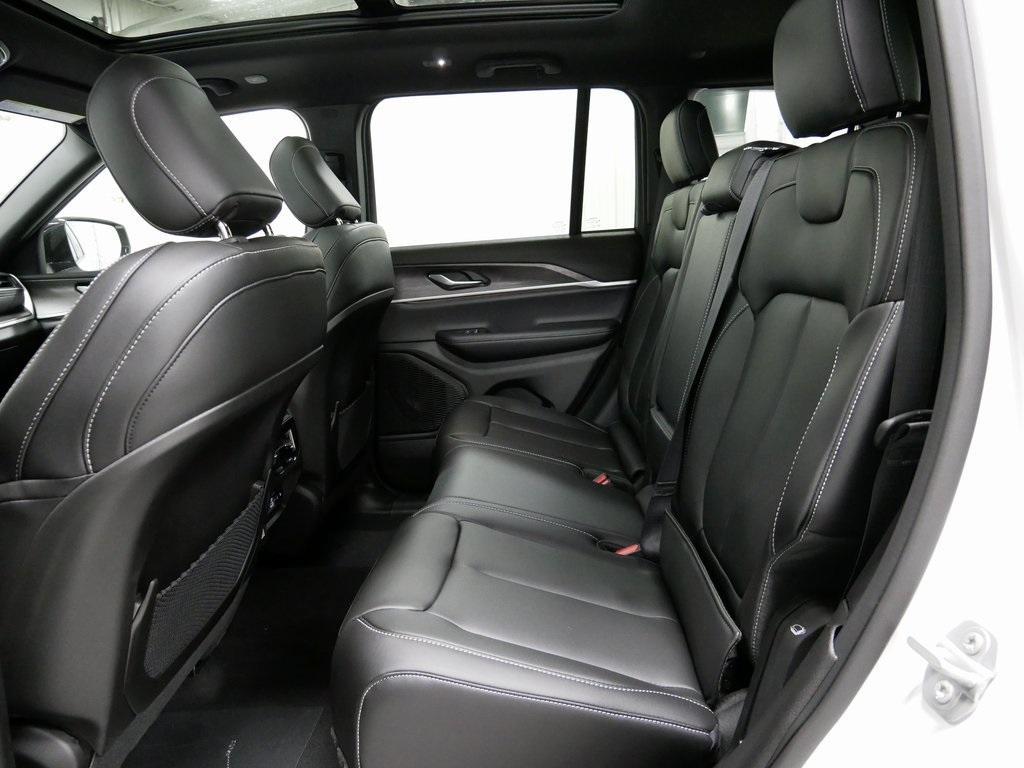 new 2025 Jeep Grand Cherokee car, priced at $45,134