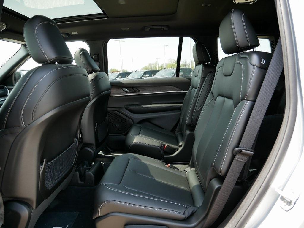 new 2025 Jeep Grand Cherokee L car, priced at $45,000