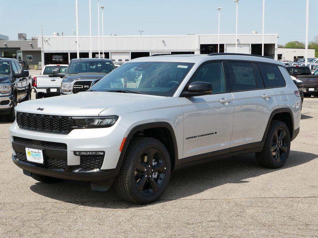 new 2025 Jeep Grand Cherokee L car, priced at $44,000
