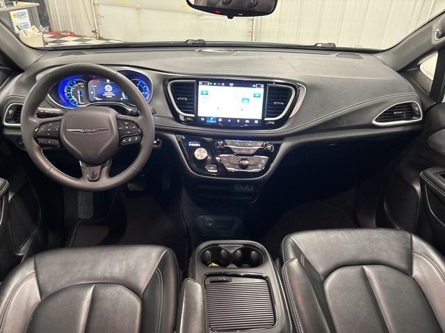 used 2024 Chrysler Pacifica Hybrid car, priced at $31,195