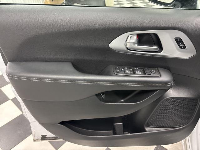 used 2024 Chrysler Pacifica Hybrid car, priced at $31,195