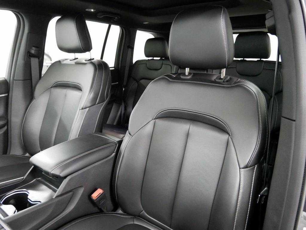 new 2024 Jeep Grand Cherokee car, priced at $38,990