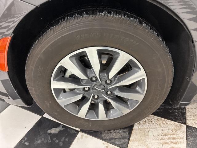 used 2023 Chrysler Pacifica Hybrid car, priced at $27,001