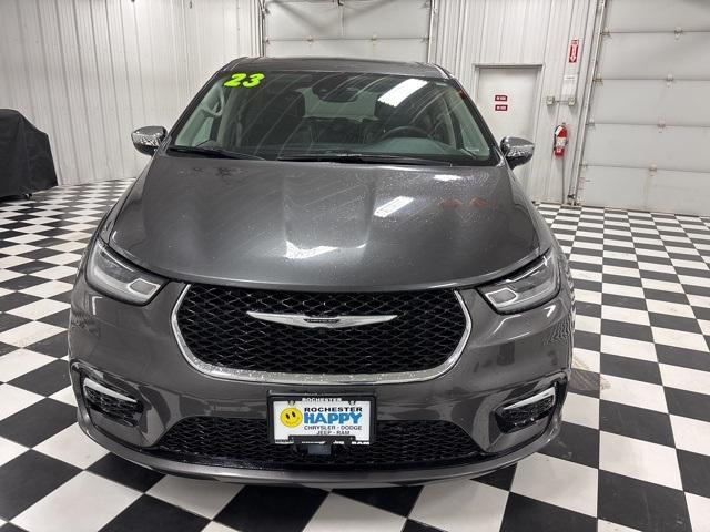 used 2023 Chrysler Pacifica Hybrid car, priced at $27,001