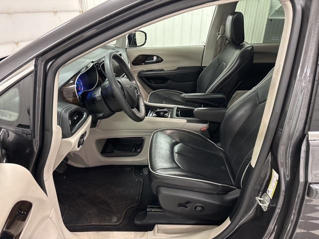 used 2023 Chrysler Pacifica Hybrid car, priced at $27,001