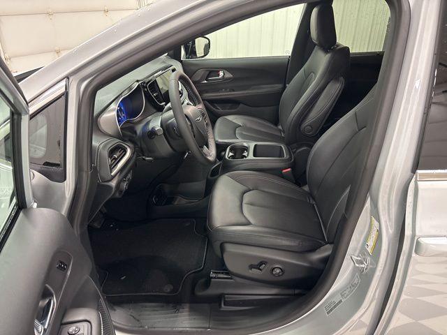 new 2026 Chrysler Pacifica car, priced at $41,370