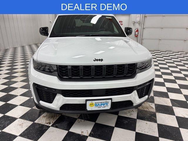 new 2026 Jeep Grand Cherokee car, priced at $42,370