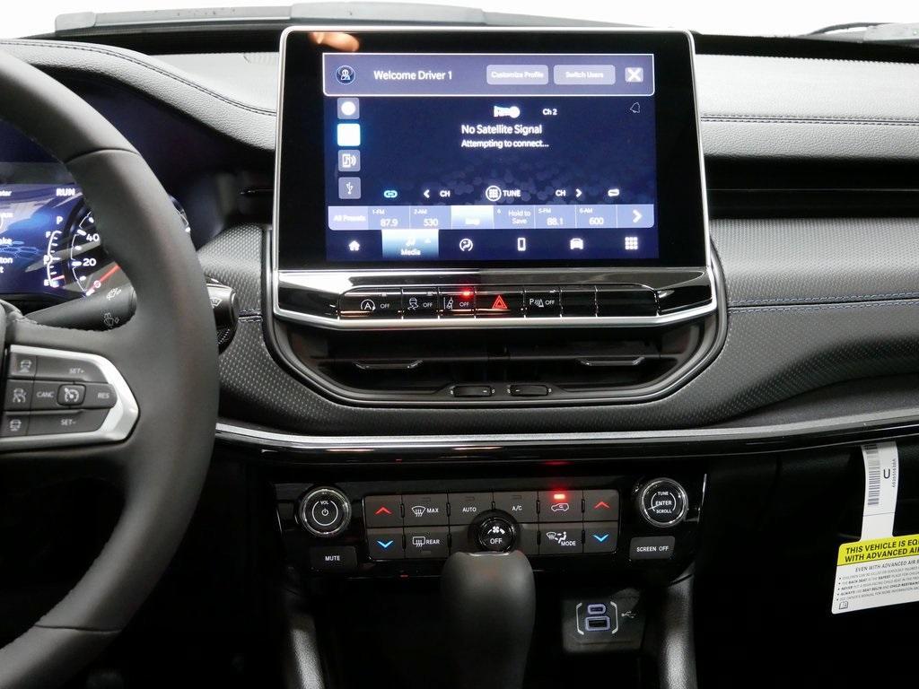 new 2025 Jeep Compass car, priced at $33,990