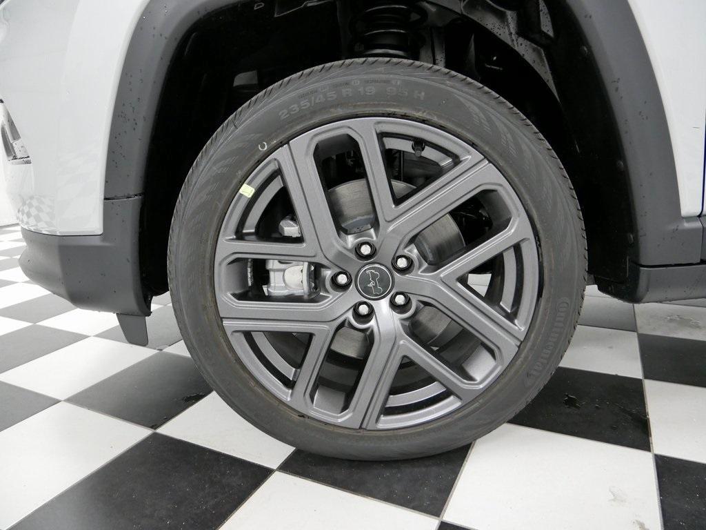 new 2025 Jeep Compass car, priced at $33,990