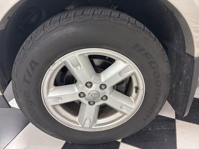 used 2009 Dodge Nitro car, priced at $5,221