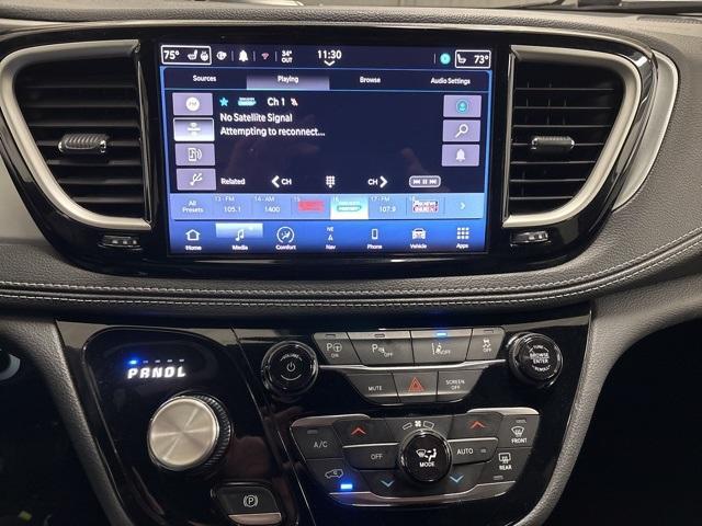 used 2024 Chrysler Pacifica Hybrid car, priced at $28,999