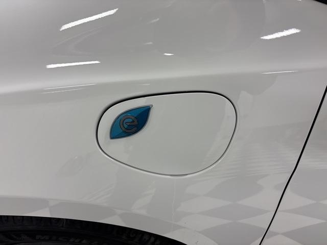 used 2024 Chrysler Pacifica Hybrid car, priced at $28,999