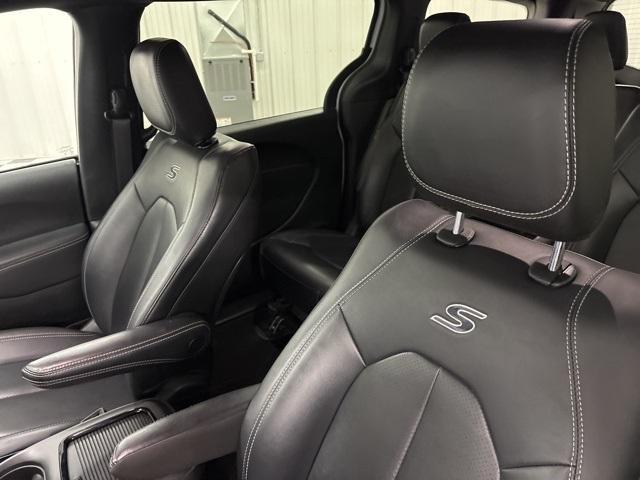 used 2024 Chrysler Pacifica Hybrid car, priced at $28,999