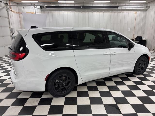 used 2024 Chrysler Pacifica Hybrid car, priced at $28,999