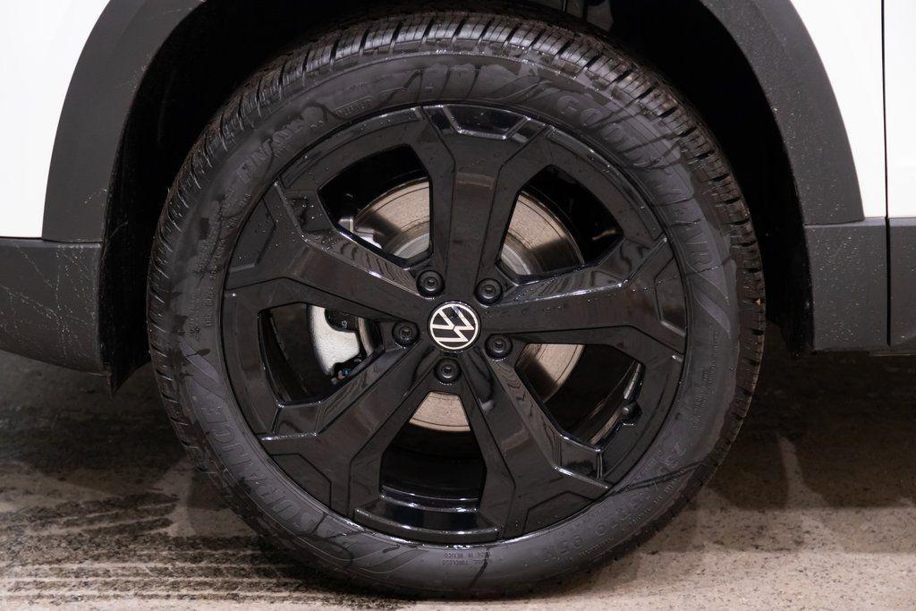new 2026 Volkswagen Taos car, priced at $37,026