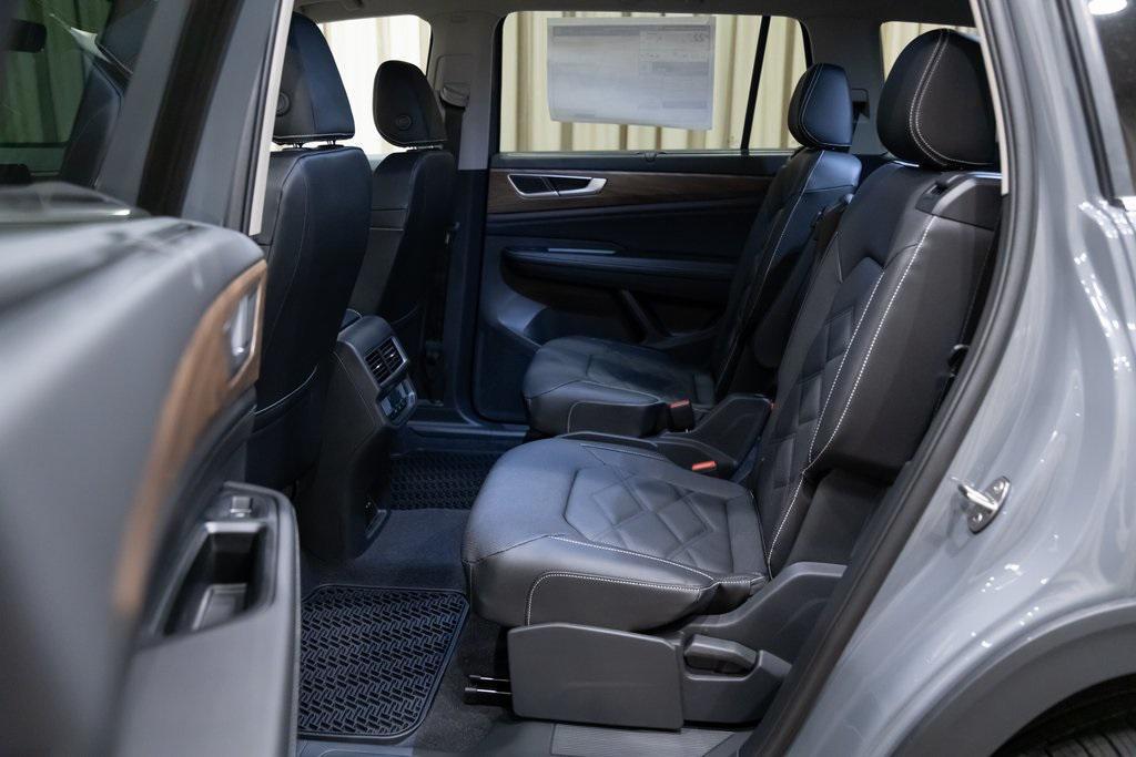 new 2026 Volkswagen Atlas car, priced at $49,075