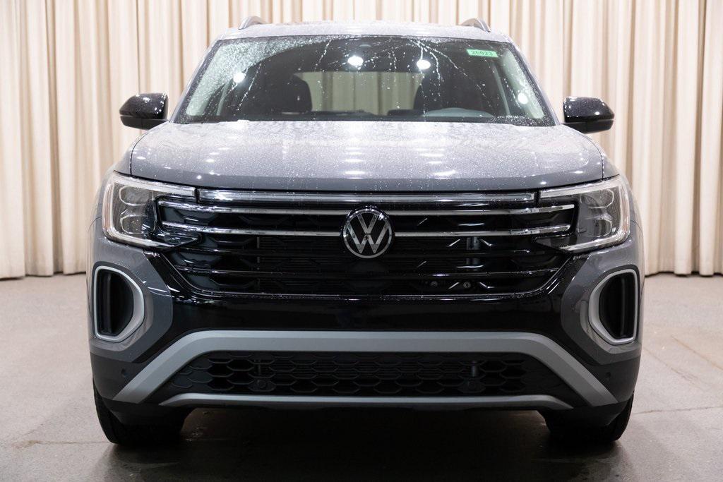 new 2026 Volkswagen Atlas car, priced at $51,573
