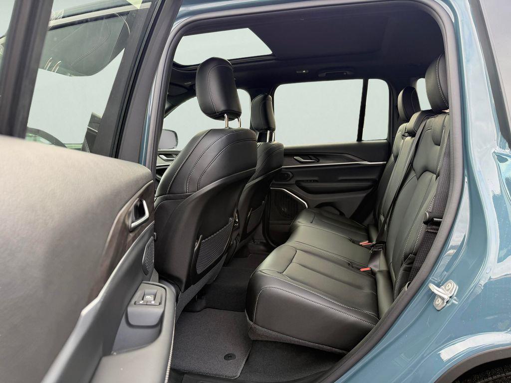 new 2026 Jeep Grand Cherokee car, priced at $42,443
