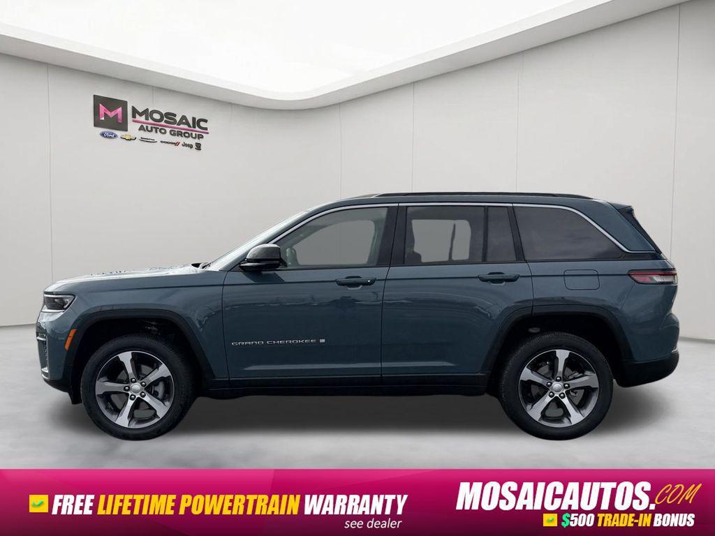 new 2026 Jeep Grand Cherokee car, priced at $42,443