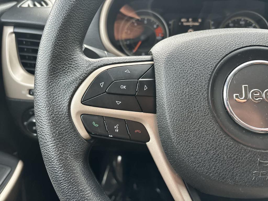 used 2018 Jeep Cherokee car, priced at $14,990