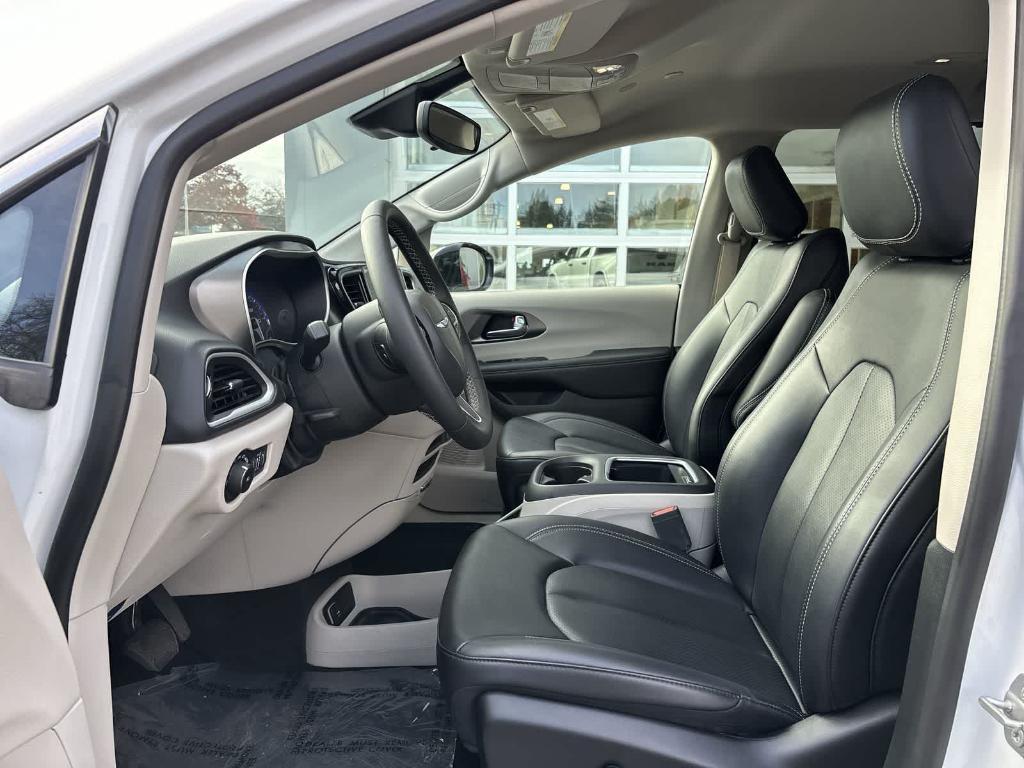 used 2024 Chrysler Pacifica car, priced at $27,990