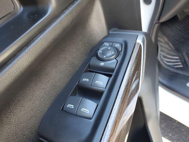 used 2022 Chevrolet Silverado 1500 car, priced at $33,596