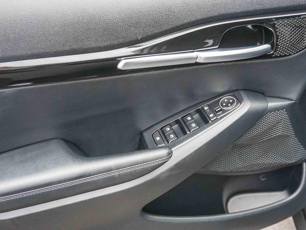 used 2024 Kia Seltos car, priced at $23,792
