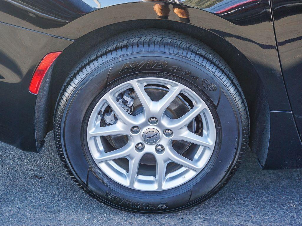 used 2024 Chrysler Pacifica car, priced at $24,442