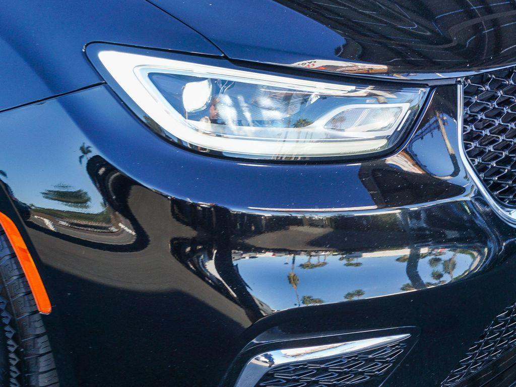 used 2024 Chrysler Pacifica car, priced at $24,442