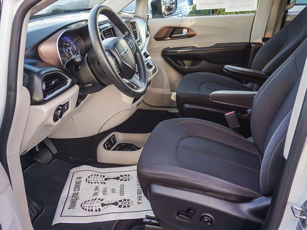 used 2017 Chrysler Pacifica car, priced at $11,993