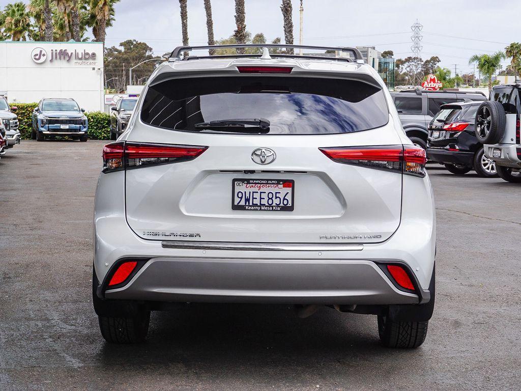 used 2023 Toyota Highlander car, priced at $39,492