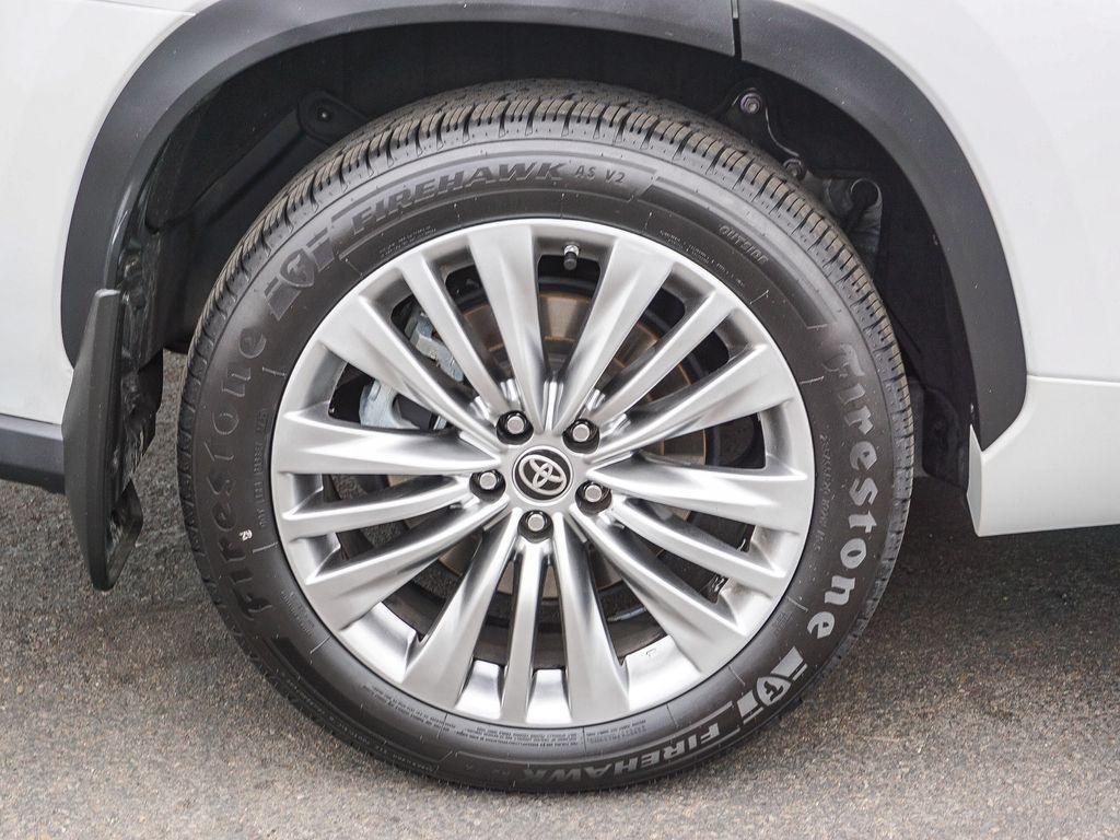 used 2023 Toyota Highlander car, priced at $39,492