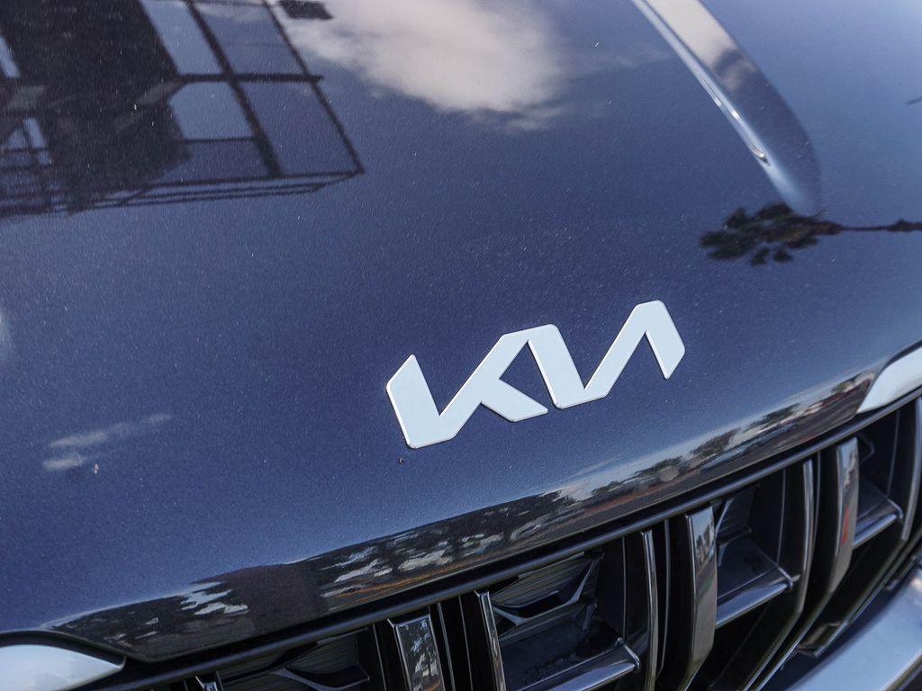 used 2024 Kia Carnival car, priced at $32,781