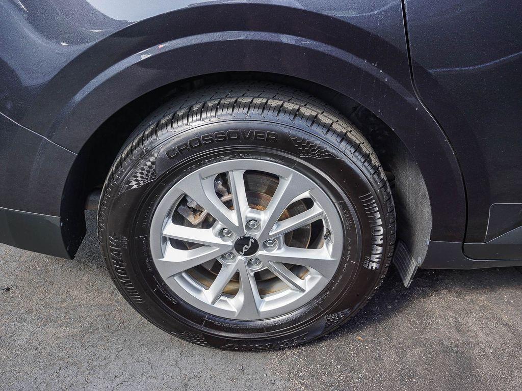 used 2024 Kia Carnival car, priced at $32,781