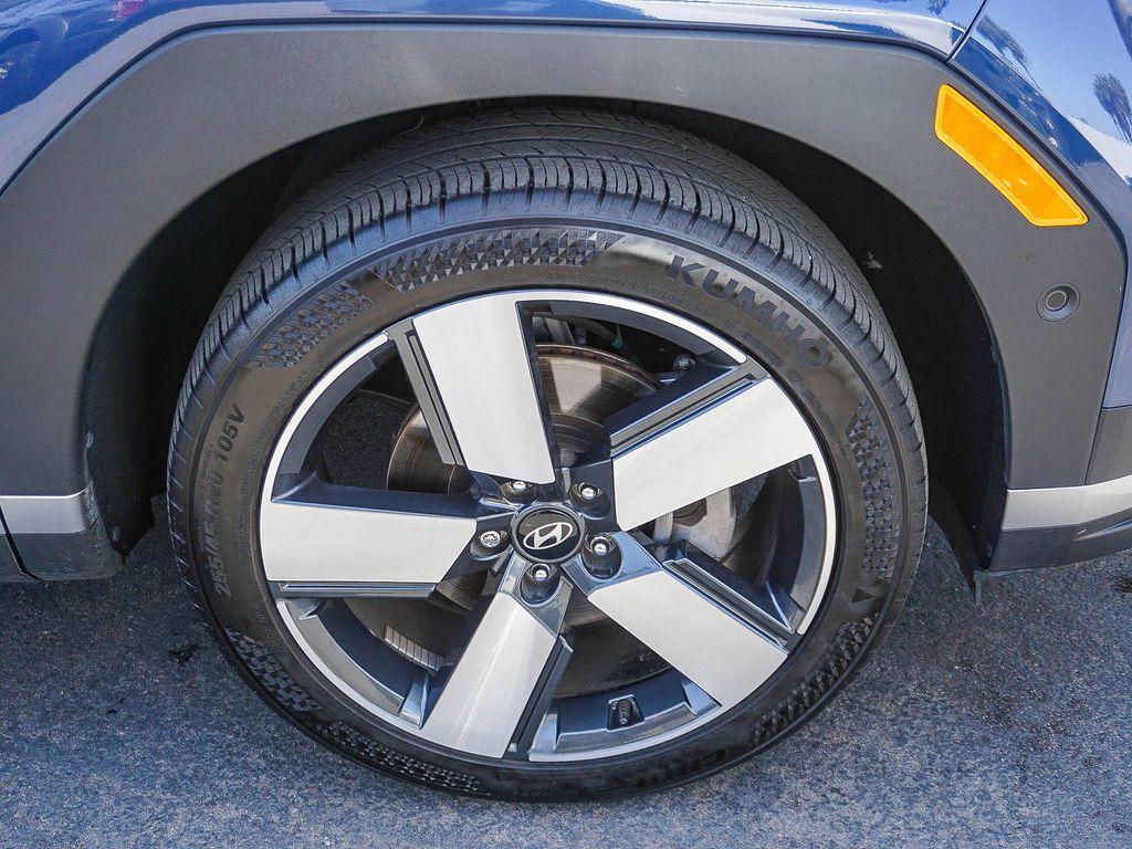 used 2025 Hyundai Santa Fe car, priced at $36,412