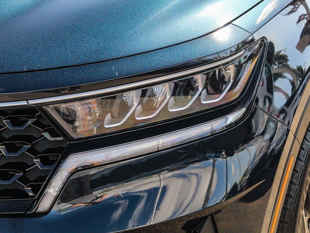 used 2021 Kia Sorento Hybrid car, priced at $20,991