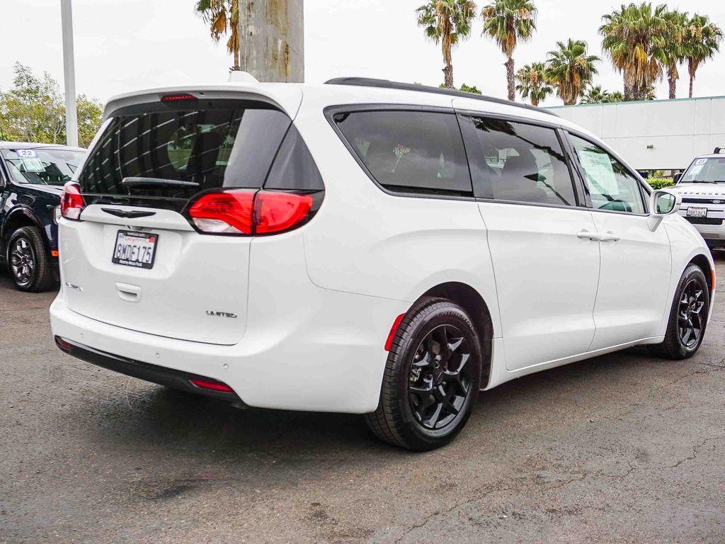 used 2018 Chrysler Pacifica car, priced at $12,722