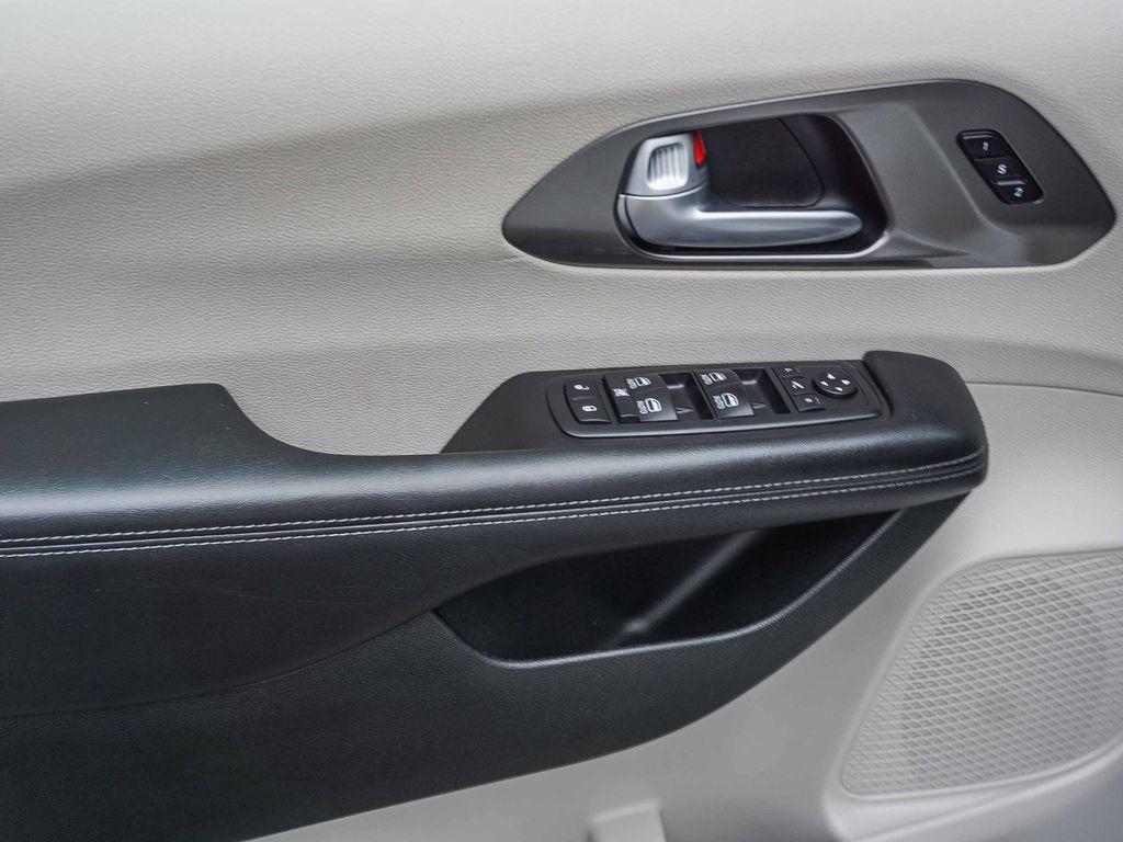 used 2018 Chrysler Pacifica car, priced at $12,722
