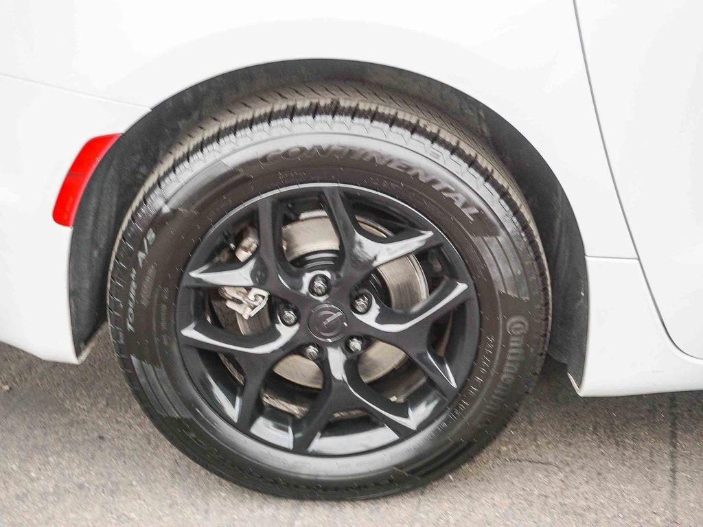 used 2018 Chrysler Pacifica car, priced at $12,722