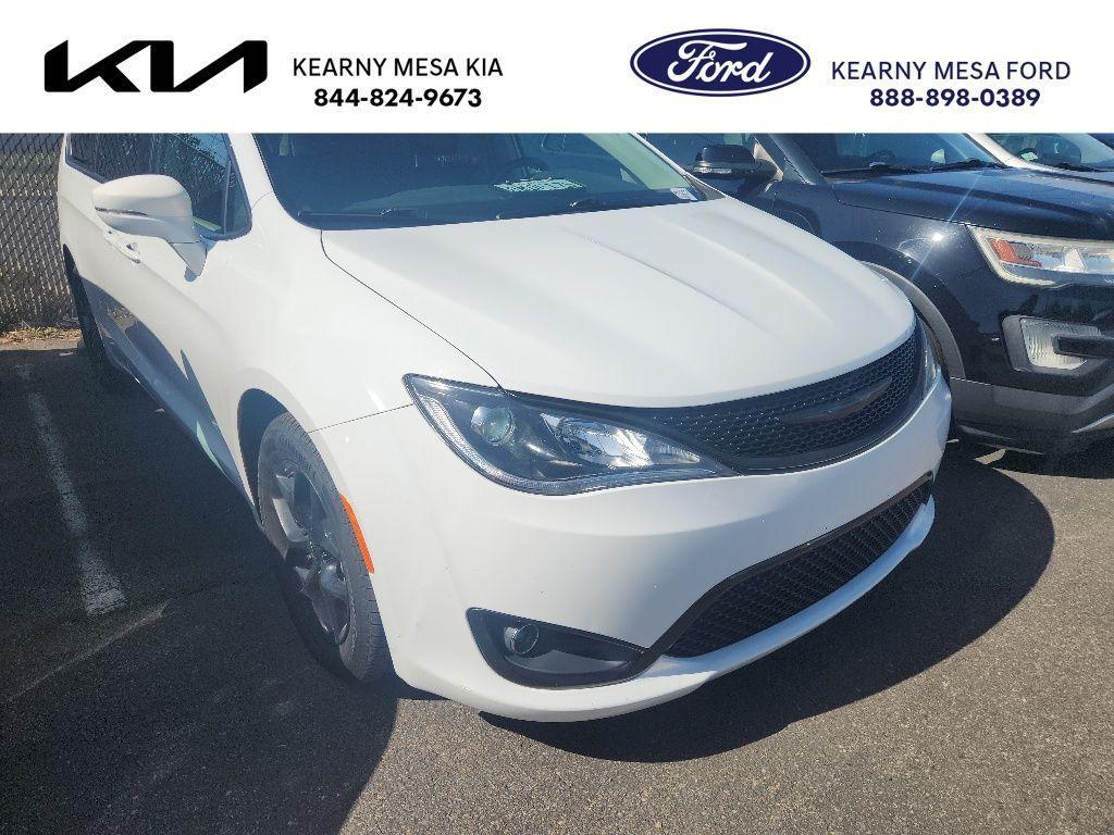 used 2018 Chrysler Pacifica car, priced at $14,491