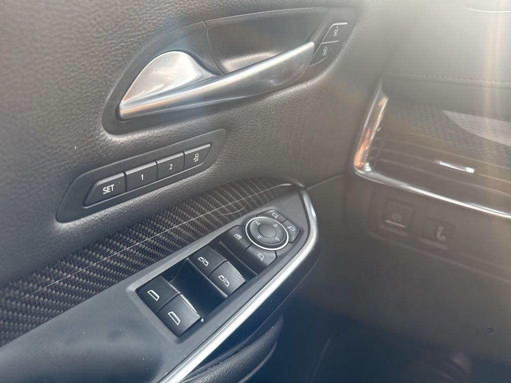 used 2023 Cadillac XT4 car, priced at $32,900